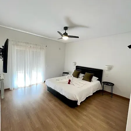 Infinity House Ferrel (Leiria)