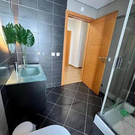 Infinity House * Ferrel (Leiria)